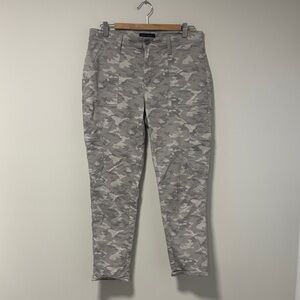 Banana Republic Women's Gray Camo Cargo Pants